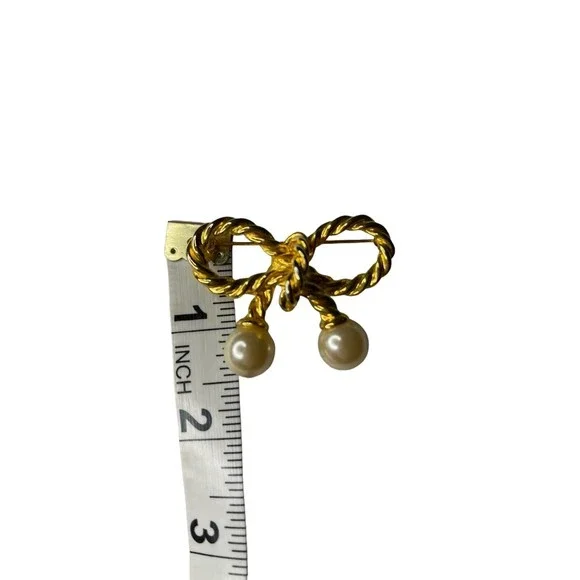 Vintage Gold Tone Twisted Nautical Rope Love Knot Bow with Faux Pearls - Picture 3 of 3